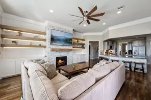 14610 Saratoga Ln, Mont Belvieu, TX 77523 - Photo 8