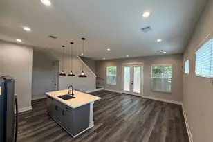 702 Pinemont Cyn Ln, Houston, TX 77018 - Photo 4