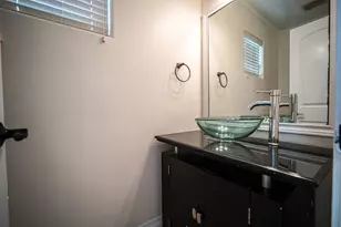 3119 Fairdale Oaks E, Houston, TX 77057 - Photo 12