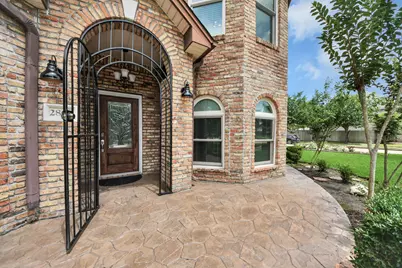 2804 8th Street N, Texas City, TX 77590 - Photo 2