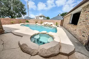 2804 8th St N, Texas City, TX 77590 - Photo 32