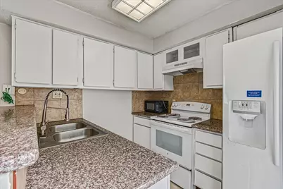 12990 Greenway Chase Court #2990, Houston, TX 77072 - Photo 8