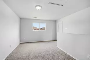 807 Darbydale Crossing Ln, Houston, TX 77090 - Photo 6