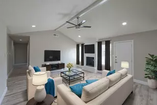 9315 Fairdale Ln, Houston, TX 77063 - Photo 6