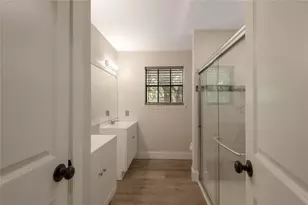 2401 Sycamore Ave, Huntsville, TX 77340 - Photo 18