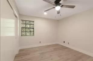 2401 Sycamore Ave, Huntsville, TX 77340 - Photo 14