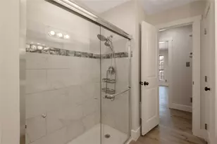 2401 Sycamore Ave, Huntsville, TX 77340 - Photo 20