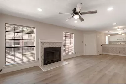 2401 Sycamore Avenue #E6, Huntsville, TX 77340 - Photo 6