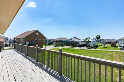 963 Palmridge Drive, Crystal Beach, TX 77650 - Photo 8