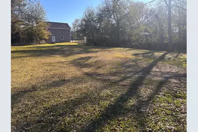 207 S Oak Street, Morgans Point, TX 77571 - Photo 2