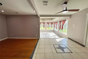 7230 Sims Dr, Houston, TX 77061 - Photo 4