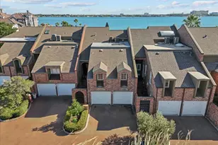 7105 Broadway St, Galveston, TX 77554 - Photo 24