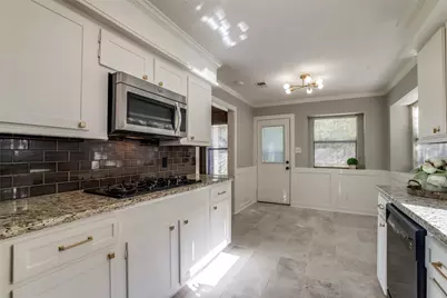24 E Torch Pine Circle, The Woodlands, TX 77381 - Photo 16