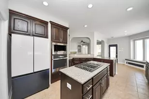 2815 Hidden Springs Cir, Manvel, TX 77578 - Photo 14