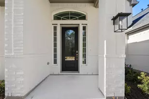 320 Magnolia Bloom Ct, Willis, TX 77318 - Photo 2