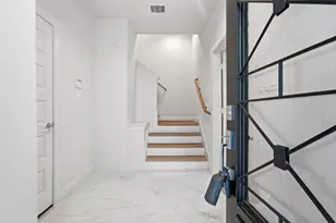 1811 Mills St, Houston, TX 77026 - Photo 6
