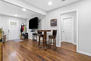 306 Center St, Pasadena, TX 77506 - Photo 10
