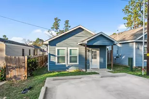 16928 Kempwood, Montgomery, TX 77316 - Photo 2