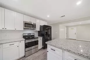 110 Pine St, Daisetta, TX 75935 - Photo 12