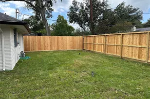 7602 Pagewood Ln, Houston, TX 77063 - Photo 32