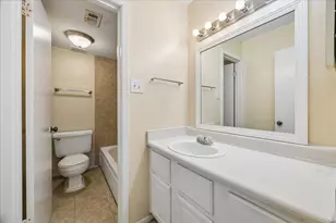 7943 Ellinger Ln, Houston, TX 77040 - Photo 8