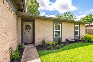 306 Morningside Dr, League City, TX 77573 - Photo 6