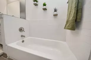 5334 Pershing St, Houston, TX 77033 - Photo 6