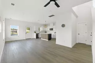 6417 Eastland St, Houston, TX 77028 - Photo 10