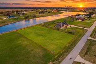 6818 Brazos Lakes Dr, Richmond, TX 77469 - Photo 1