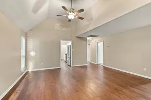 13527 Ambrose St, Houston, TX 77045 - Photo 4