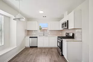 11926 Panay Dr, Houston, TX 77048 - Photo 10