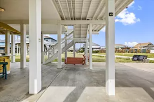 931 Tidelands Dr, Crystal Beach, TX 77650 - Photo 20