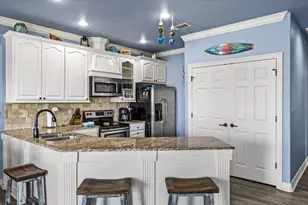 931 Tidelands Dr, Crystal Beach, TX 77650 - Photo 8