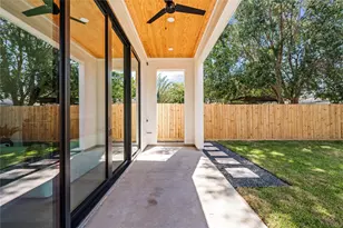 2011 Singleton St, Houston, TX 77008 - Photo 36