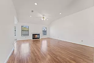 215 Deep Dale Ln, Conroe, TX 77304 - Photo 10
