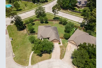 2001 Lulach Court, Conroe, TX 77301 - Photo 4