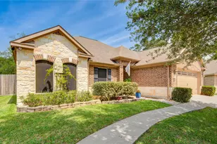2001 Lulach Ct, Conroe, TX 77301 - Photo 2