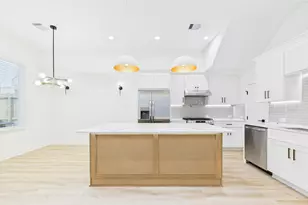 4750 Martin Hill St, Houston, TX 77018 - Photo 18