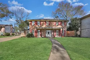 9722 Kindletree Dr, Houston, TX 77040 - Photo 2