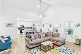 2403 S Bronte St, Rockport, TX 78382 - Photo 2