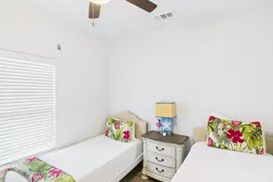 2403 S Bronte St, Rockport, TX 78382 - Photo 26