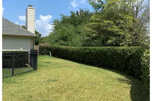 7242 Welshwood Ln, Sugar Land, TX 77479 - Photo 2