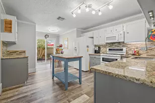 2717 Hot Springs Dr, Pearland, TX 77584 - Photo 6