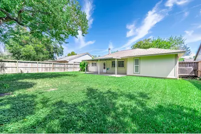 17102 Coachmaker Drive, Friendswood, TX 77546 - Photo 26