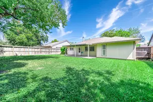 17102 Coachmaker Dr, Friendswood, TX 77546 - Photo 26