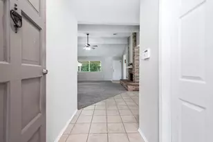 17102 Coachmaker Dr, Friendswood, TX 77546 - Photo 6