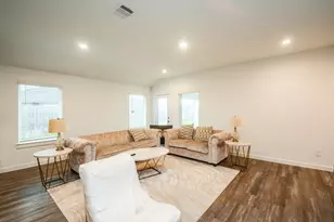 1111 Desert Willow Dr, Rosharon, TX 77583 - Photo 4