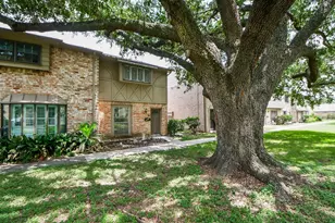 7336 Crownwest St, Houston, TX 77072 - Photo 2