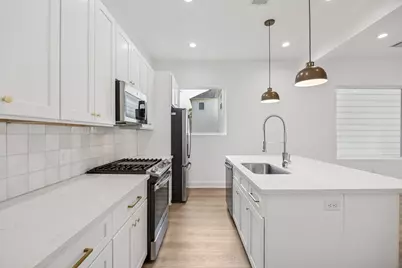 2826 Versailles Oak Lane, Houston, TX 77092 - Photo 6