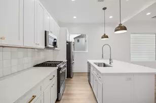 2826 Versailles Oak Ln, Houston, TX 77092 - Photo 6